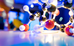 李克強(qiáng)：通過發(fā)展“互聯(lián)網(wǎng)+醫(yī)療”、醫(yī)聯(lián)體等 將優(yōu)質(zhì)醫(yī)療資源下沉